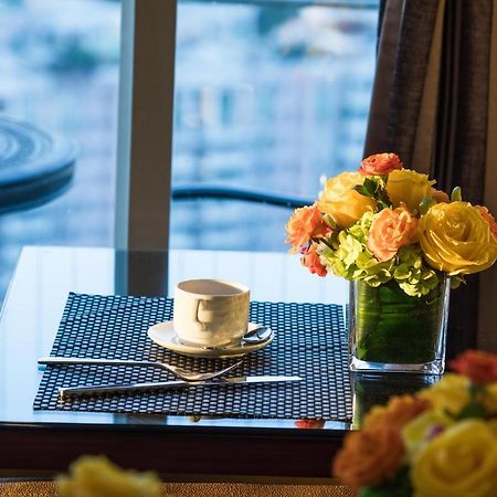 The La Hotel 新世界伟瑞酒店 Shenzhen Bagian luar foto